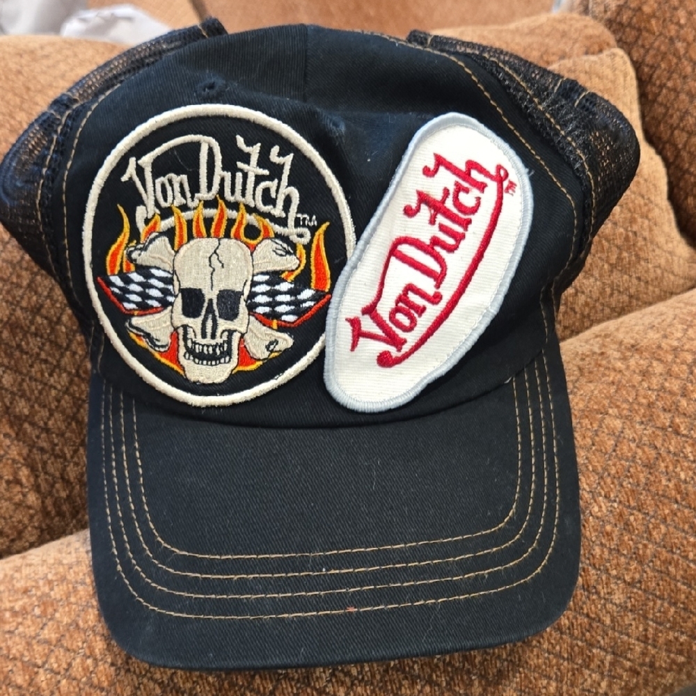 Vintage Von Dutch Black Cap with Skull and Logo Patches - Picture 2 of 11